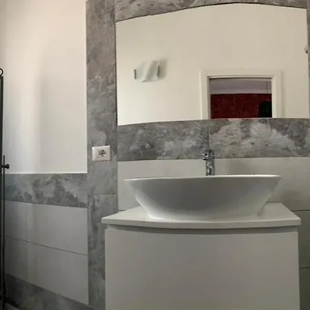 Over Time - Tourist Guest house Catania