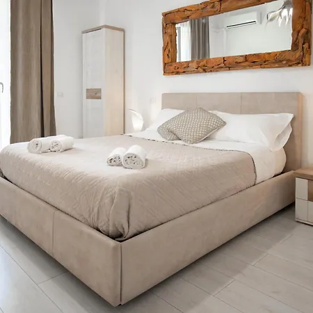 Over Time - Tourist Katánie