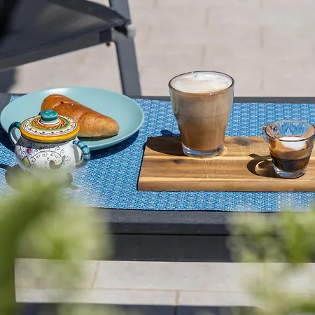 Over Time - Tourist 3* Katánie