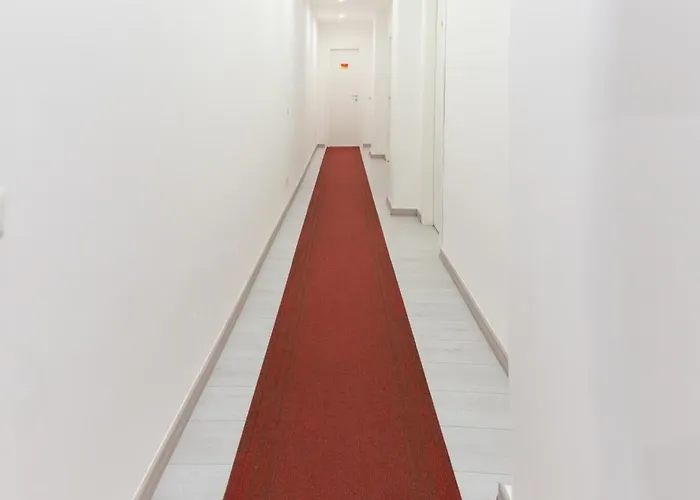 Over Time - Tourist بيت ضيافة