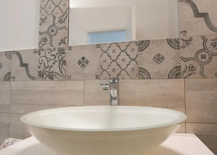 Over Time - Tourist بيت ضيافة