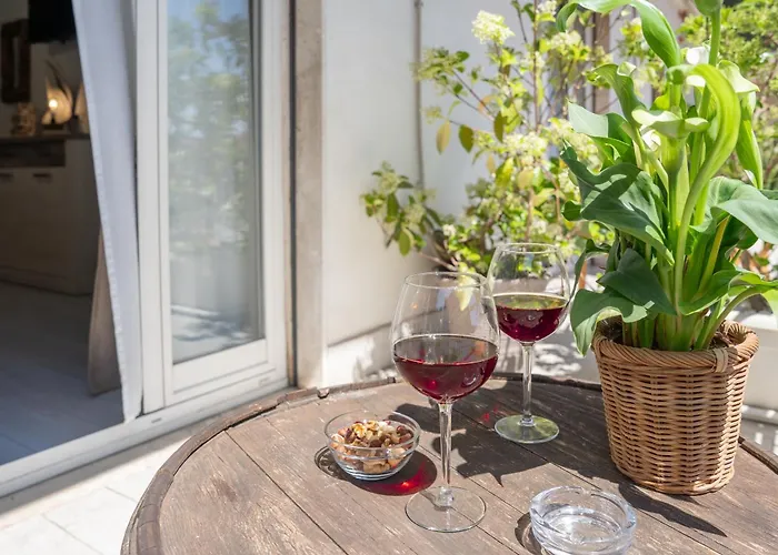 بيت ضيافة Over Time - Tourist 3*