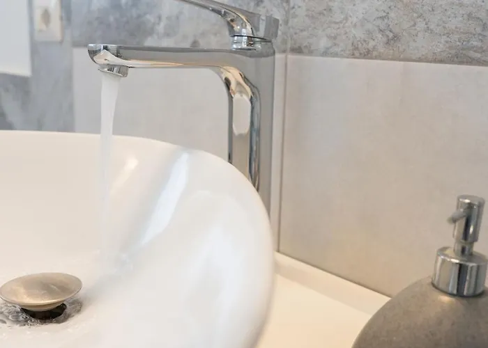 بيت ضيافة Over Time - Tourist 3*