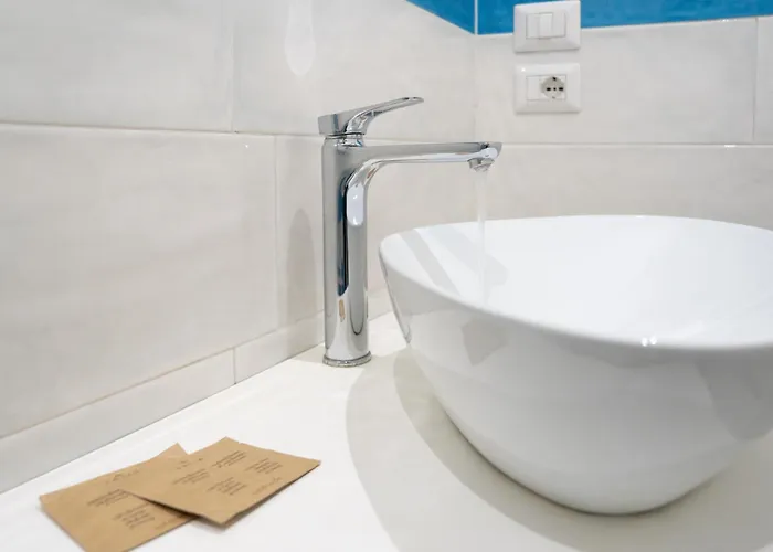 Over Time - Tourist بيت ضيافة كاتانيا